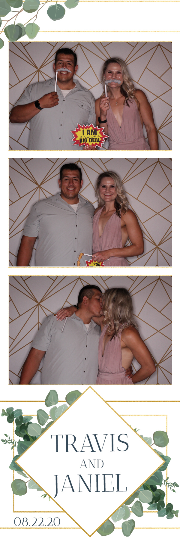 Jacquie & Dennis’ Wedding | View more photos from the event at gallery.photoboothbillings.com/u/PhotoBoothBillings/Jacquie-Dennis’-Wedding-0